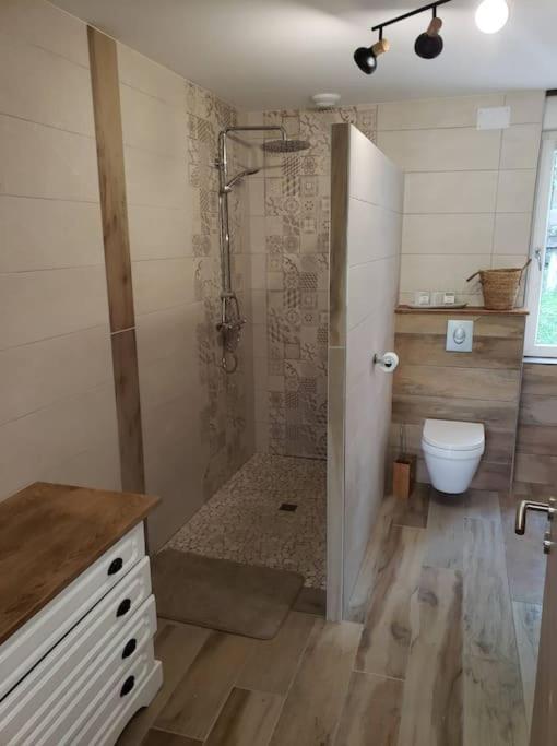 Le Bord De Sarre Meuble 3 Etoiles Apartamento Sarreguemines Exterior foto